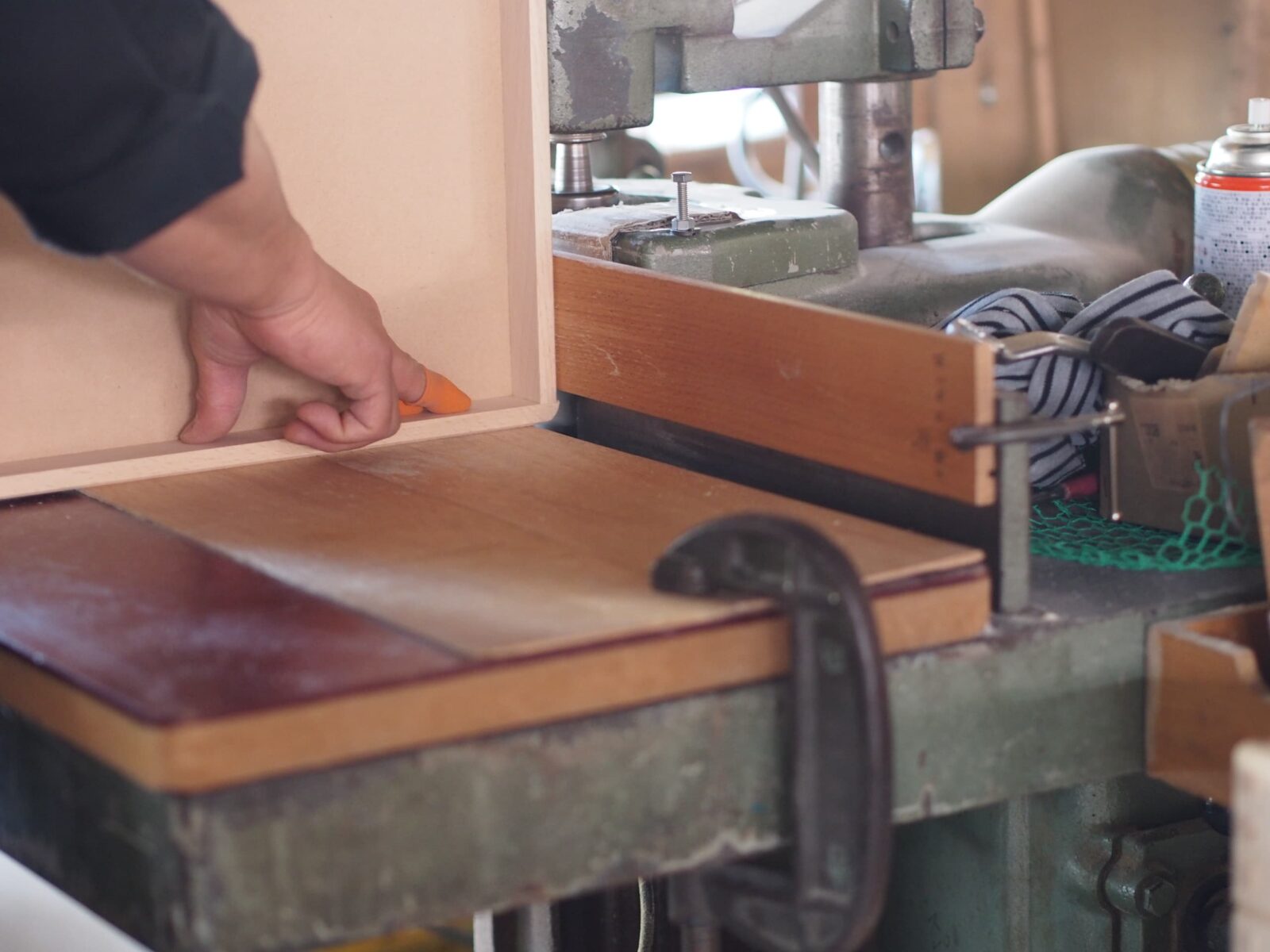 国内工場と海外工場の違い